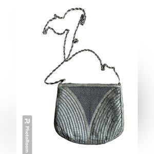 Vintage beaded purse- like new condition.